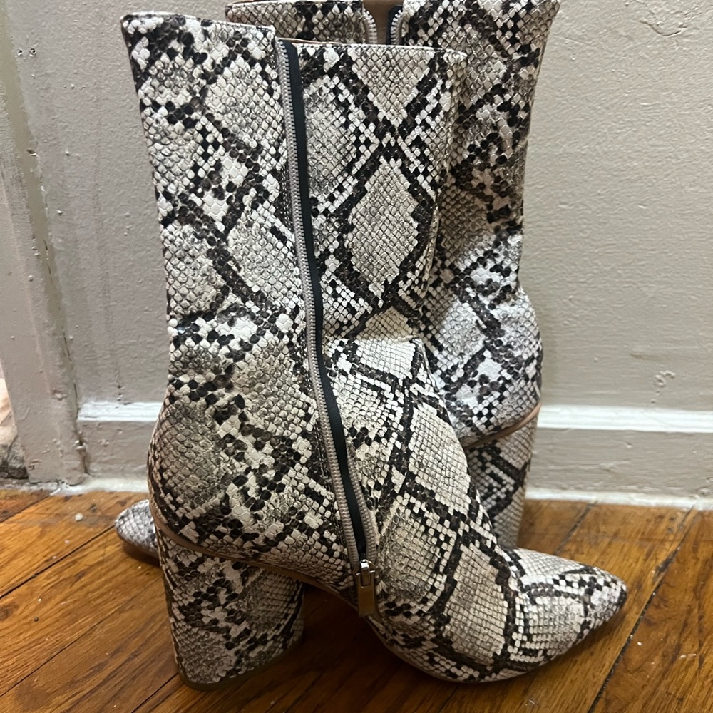 PRETTY LITTLE THING HEELED SNAKE ANKLE BOOTS